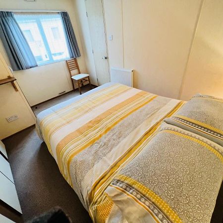 2 Bedroom Caravan Nv16, Lower Hyde, Shanklin, Isle Of Wight מראה חיצוני תמונה