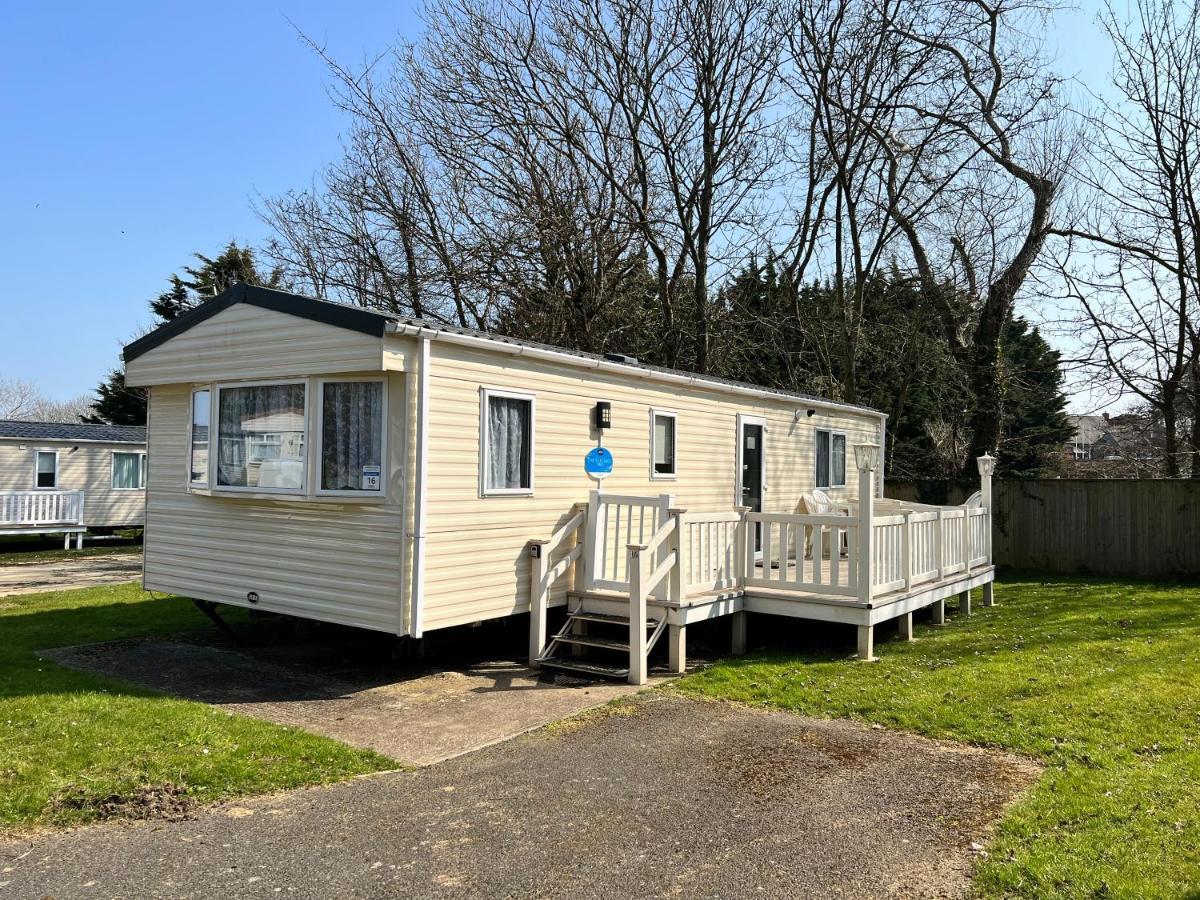 2 Bedroom Caravan Nv16, Lower Hyde, Shanklin, Isle Of Wight מראה חיצוני תמונה